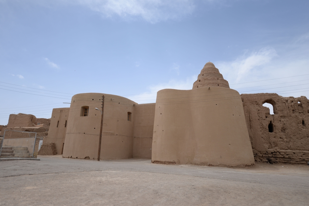 جندق در خور و بیابانک کجاست؟