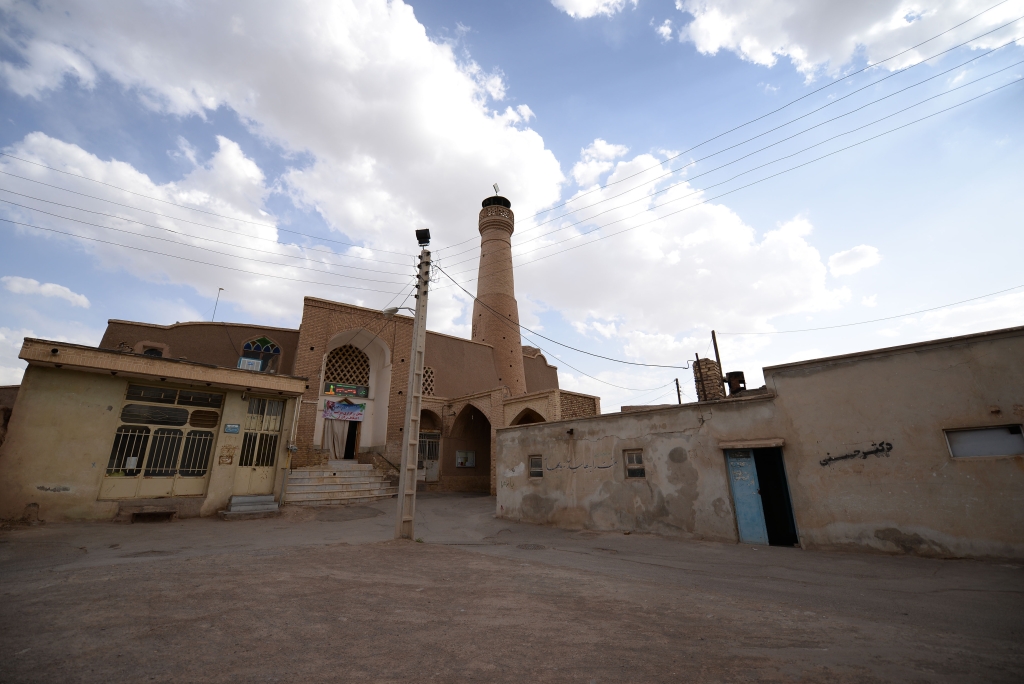 مسجد تاریخی روستای بافران نائین کجاست؟