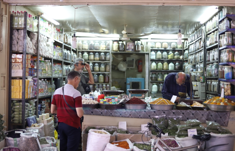 دو قرن روشنی در بازار مقصودبیک