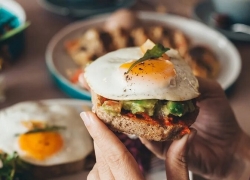 صبحانه دیرهنگام سلامت سالمندان را تهدید می‌کند