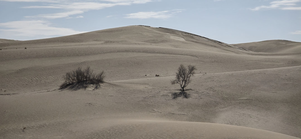 کویر خارا ورزنه کجاست؟