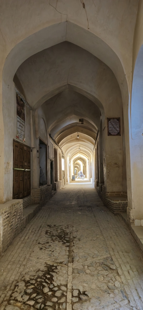 مسجد «خواجه خضر» بازار نائین کجاست؟