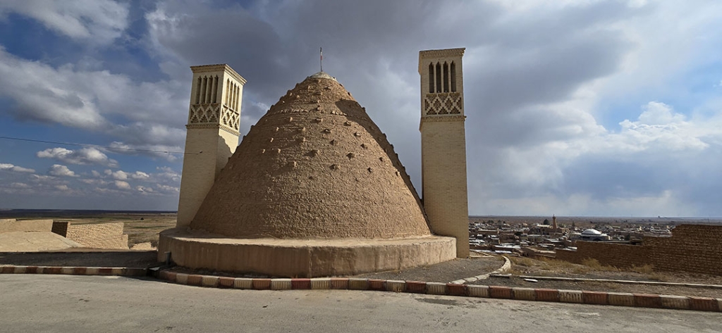 آب انبار بافران نائین کجاست؟