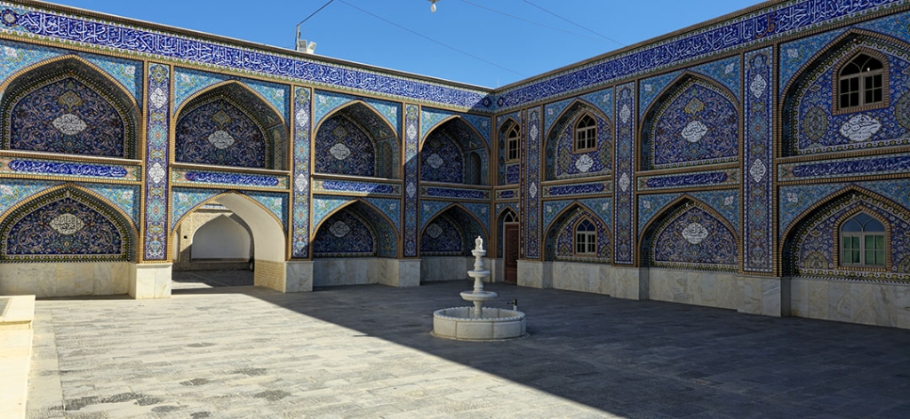 حسینیه پنجاهه نائین کجاست؟