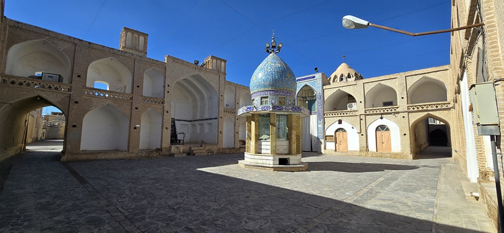 حسینیه کلوان نائین کجاست؟