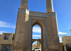 مناره‌های دارالضیافه در اصفهان کجاست؟