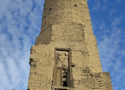 مناره چهل دختران اصفهان کجاست؟