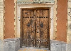 مدرسه فرانسوی‌های اصفهان کجاست؟