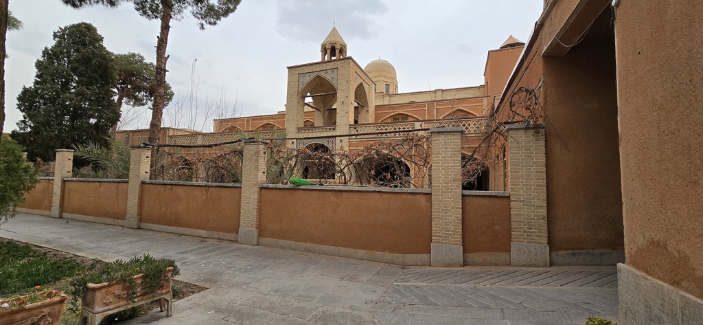 کلیسای کاتولیک‌ها در اصفهان کجاست؟