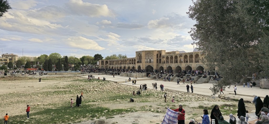 تصاویری از بازگشایی رودخانه زاینده‌رود در اصفهان