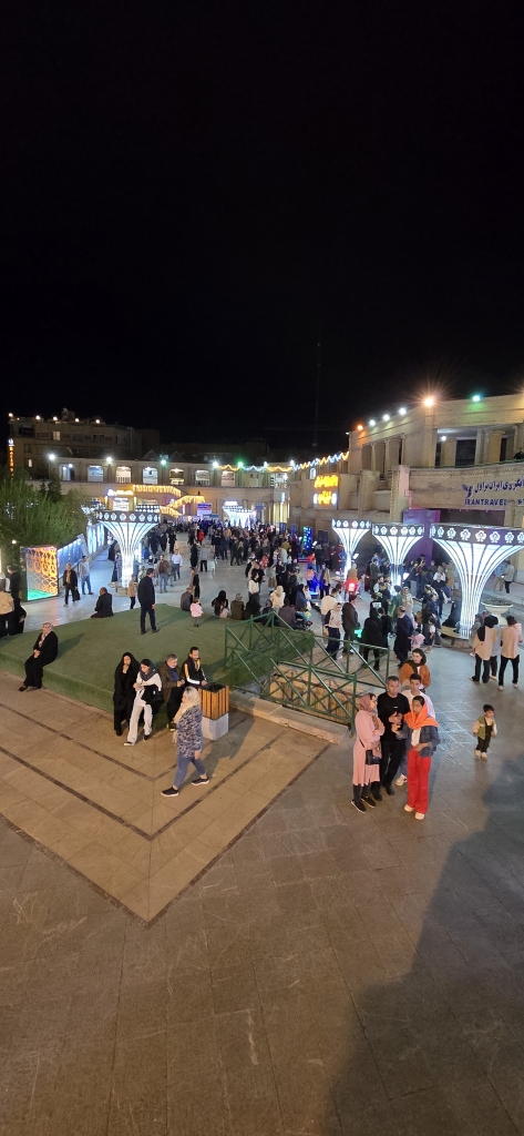 بازیکده نور اصفهان کجاست؟