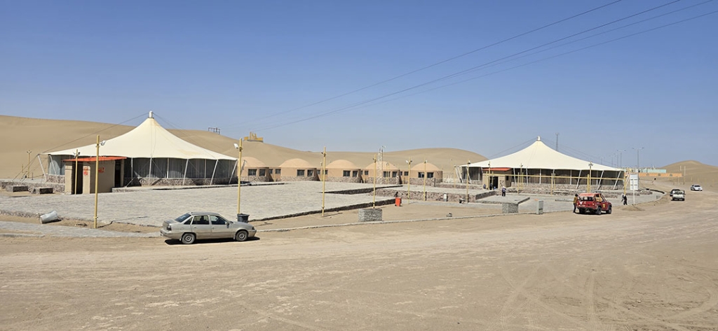 کویر ورزنه کجاست؟