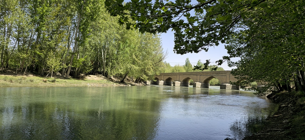 پل کله لنجان کجاست؟