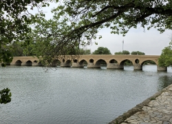 پل شهرستان اصفهان کجاست؟