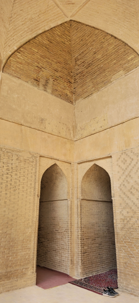 مسجد جامع تاریخی اشترجان فلاورجان کجاست؟