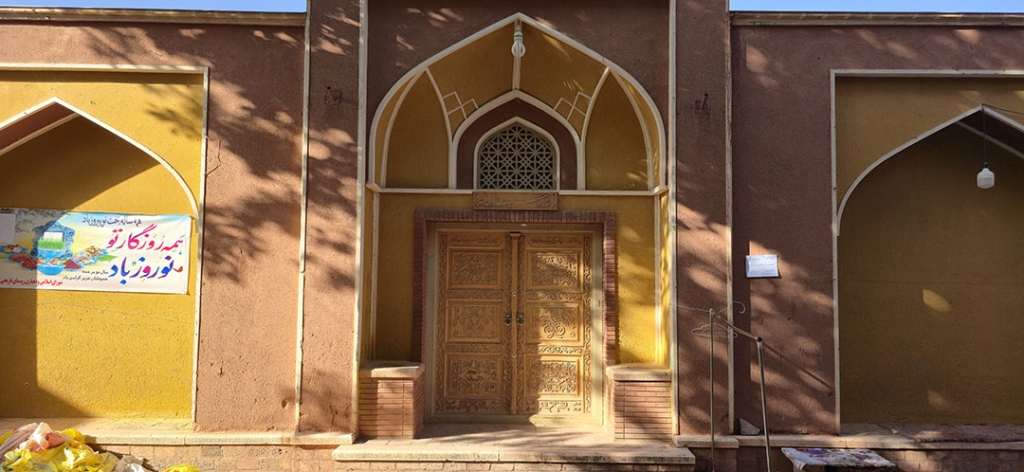 حسینیه روستای ابیانه کجاست؟