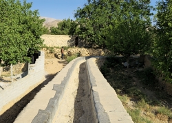 پل سطل در دهاقان کجاست؟