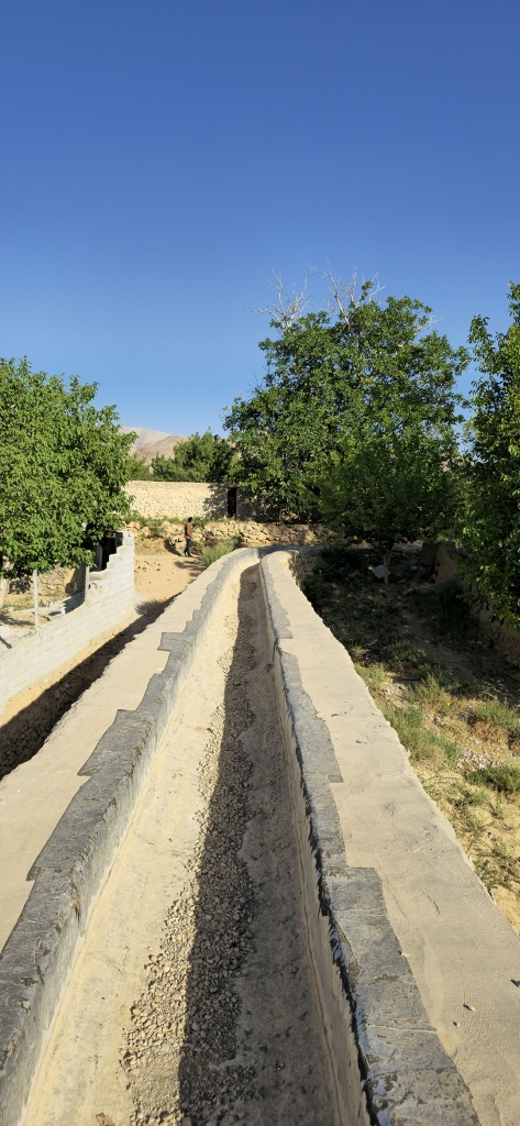 پل سطل در دهاقان کجاست؟