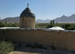 بقعه باباشیخ حسین انصاری و بی‌بی خاتون دهاقان کجاست؟