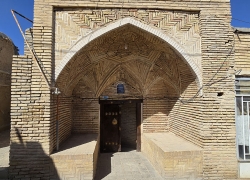 مسجد جامع دهاقان کجاست؟