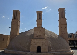 آب‌انبار بازار هرند کجاست؟