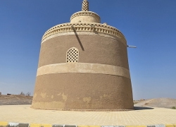 برج کبوترخانه مزرعه حسین‌آباد هرند کجاست؟