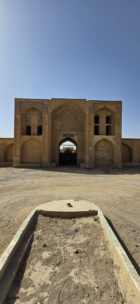 کاروانسرای عباسی گز برخوار کجاست؟ - اصفهان زیبا