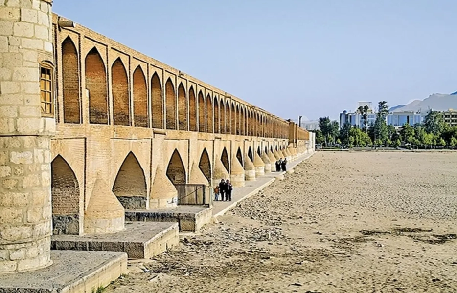 بارورسازی ابرها درمان زاینده&zwnj;رود نیست!