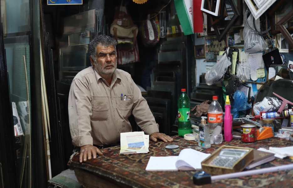 شیشهبری که با شیشه غریبه شده! شیشهبری که با شیشه غریبه شده!