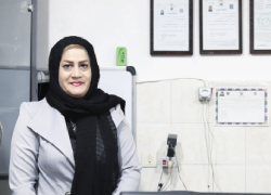 روزگار وادارم کرد روی پای خودم بایستم