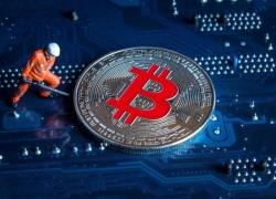 سقوط سود استخراج بیت‌کوین