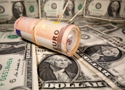 افزایش جزئی قیمت دلار و یورو در صرافی ملی افزایش جزئی قیمت دلار و یورو در صرافی ملی