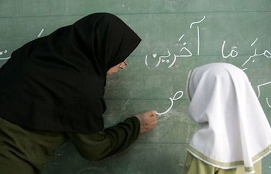 بهبود معیشت معلمان نیازمند عزم جدی و اعتبارات کافی است
