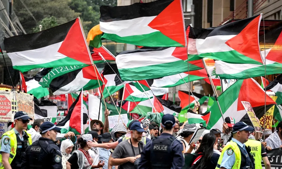 تصمیم ملت‌ها؛ قوی‌تر از شعار دولت‌ها