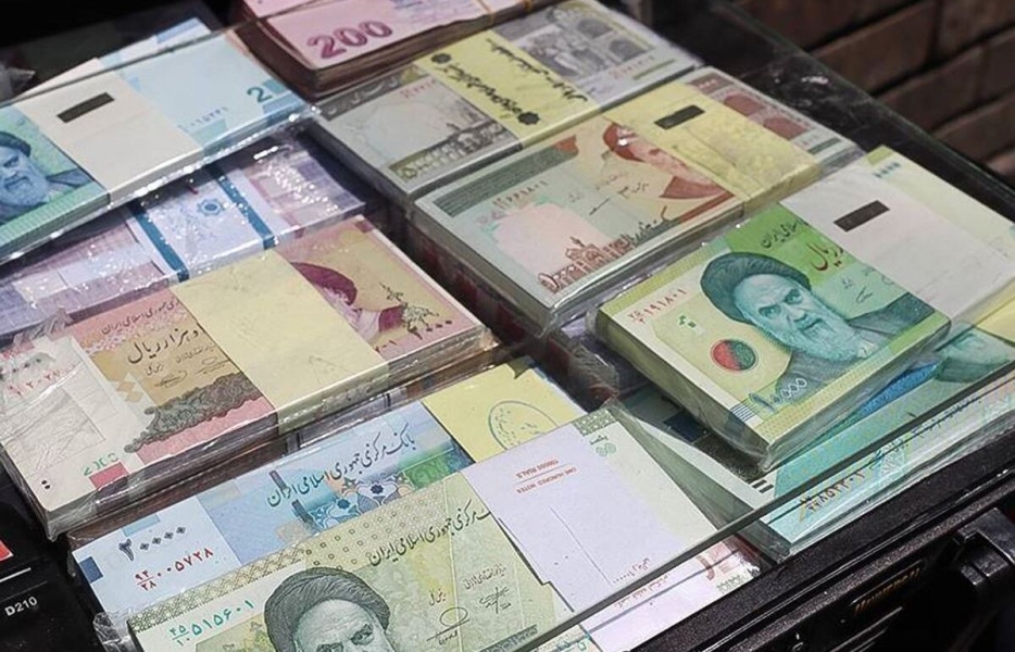 واحد پول ملی ریال باقی می‌ماند 