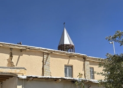 کلیسای غوکاس روستای زرنه بوئین و میاندشت کجاست؟+عکس‌های جدید