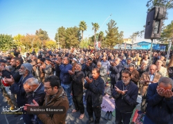اقامه نماز باران در گلستان شهدا اصفهان