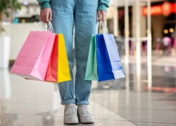 خرید محتاطانه خریداران جمعه سیاه