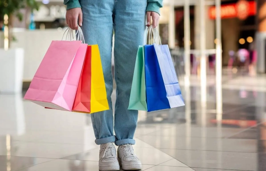 خرید محتاطانه خریداران جمعه سیاه خرید محتاطانه خریداران جمعه سیاه