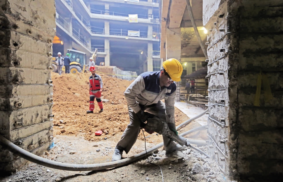 شیوه نامه جدید بیمه کارگران ساختمانی  روی کاغذ!