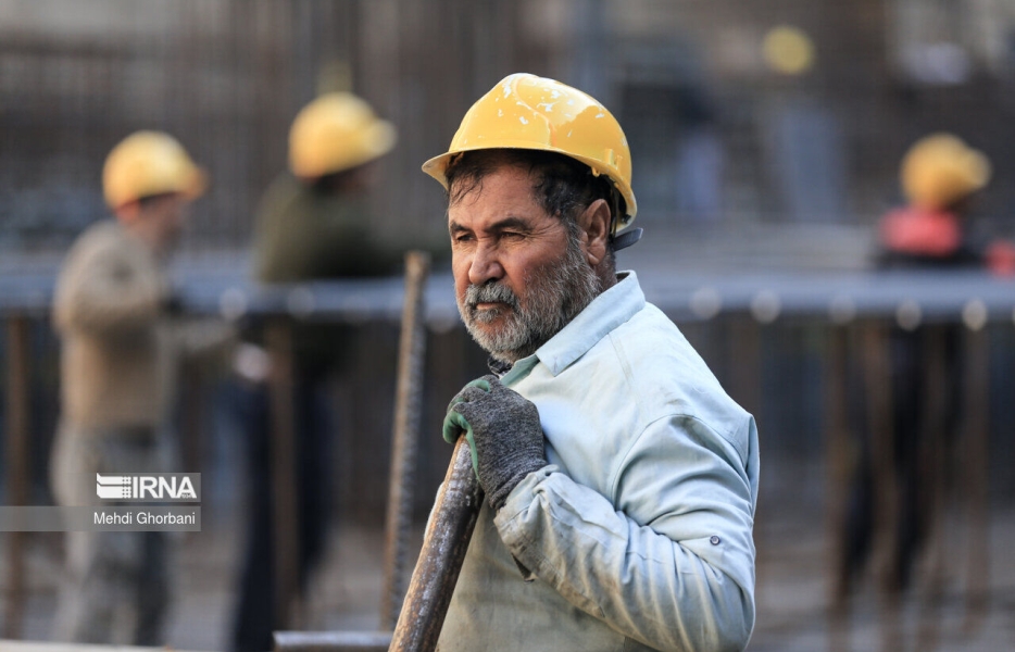 حقوق اداره کار  کفاف زندگی کارگر را نمی&zwnj;دهد