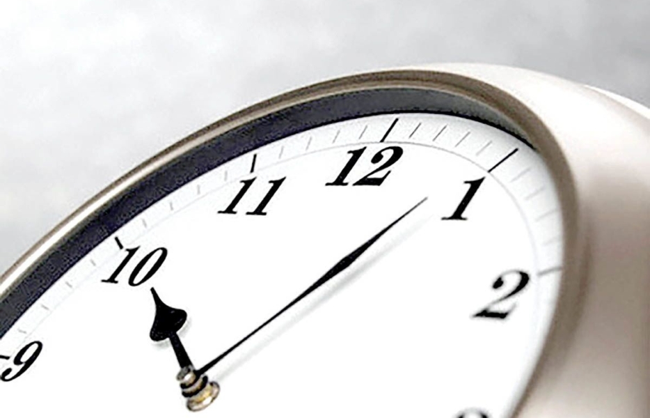 مدارس و ادارات فردا با 2 ساعت تأخیر آغاز می‌شوند