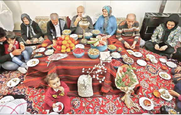 شب یلدا بهانه است دنبال معناییم!