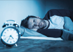 علت و درمان بی‌خوابی  در طب سنتی