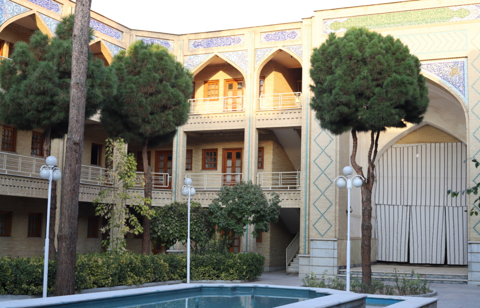 از عَرَبان تا آیت‌الله خادمی