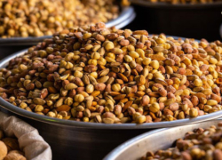 بازار سـرد شب یلدا