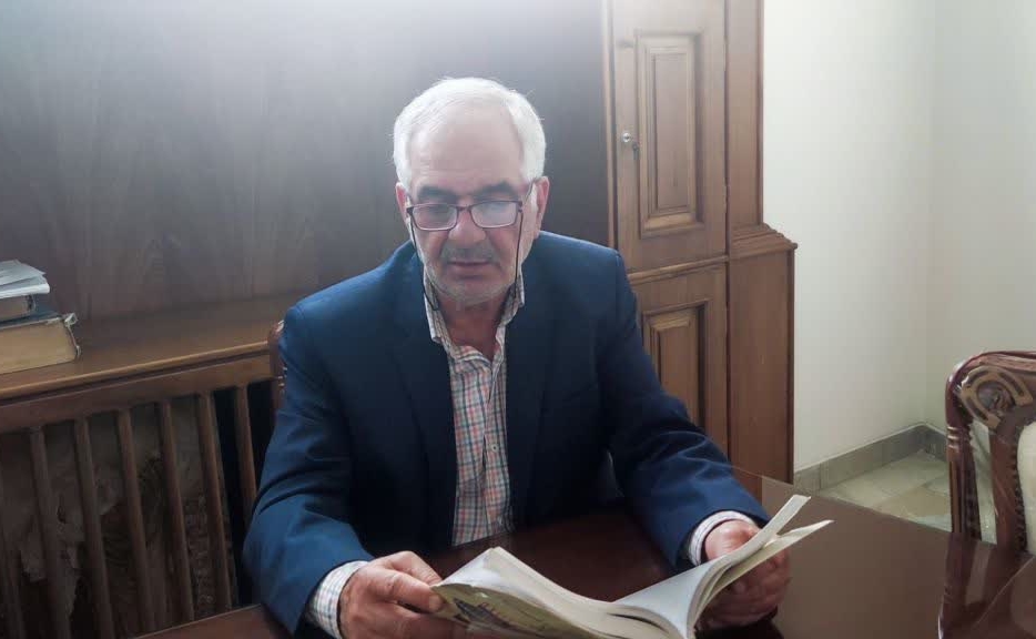 در کلاس پدر درس مردم‌داری آموختم