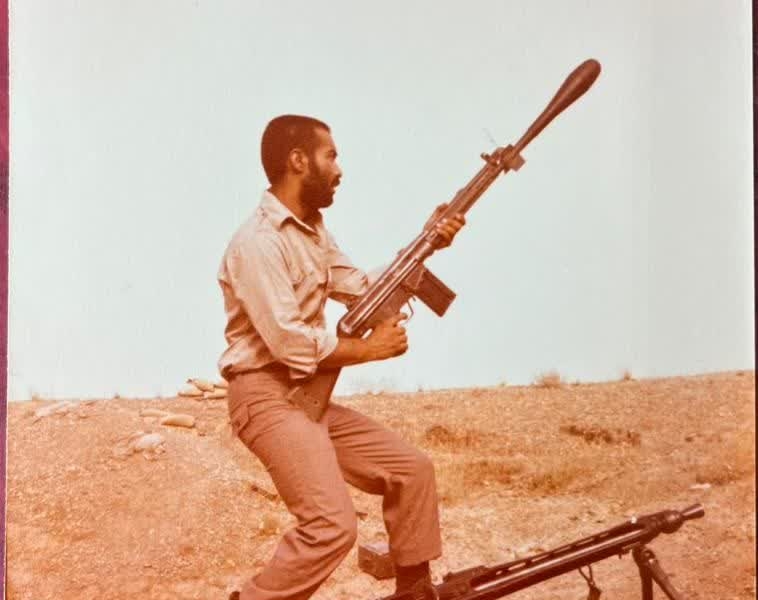 شهیدی که میزبان زائران است