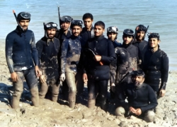 همنوازی خاموش دندان‌ها  در آب‌های یخ‌زده اروند!