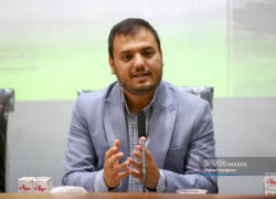 آغاز پروژه شناسایی و شناسنامهدارکردن سنگهای تختفولاد آغاز پروژه شناسایی و شناسنامهدارکردن سنگهای تختفولاد